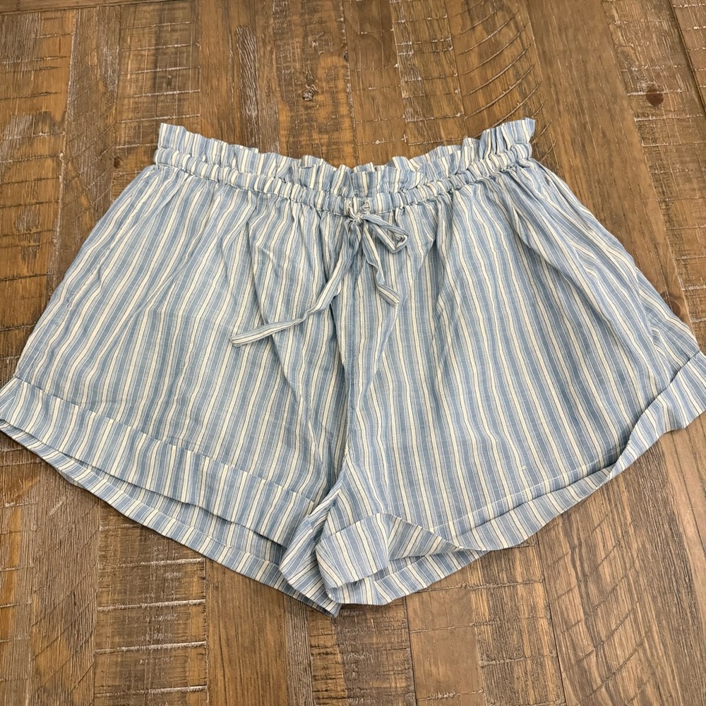 Doen Blue and Cream Striped High Waist Shorts